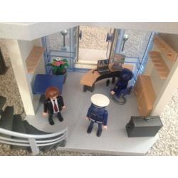 Playmobil police station and 3 cars