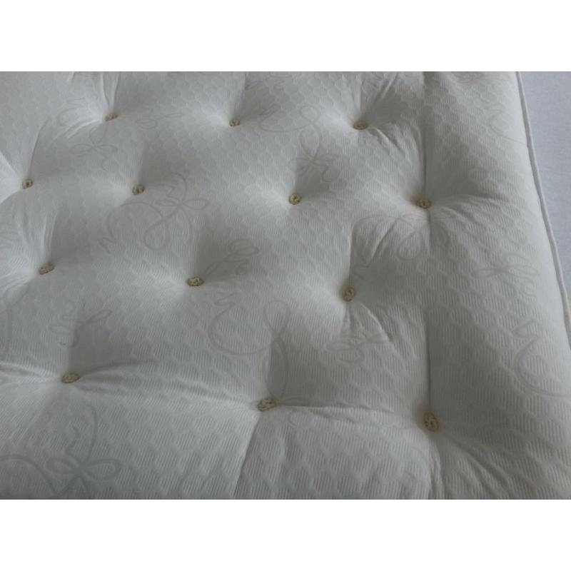 NEW KING SIZE PILLOW TOP MATTRESS