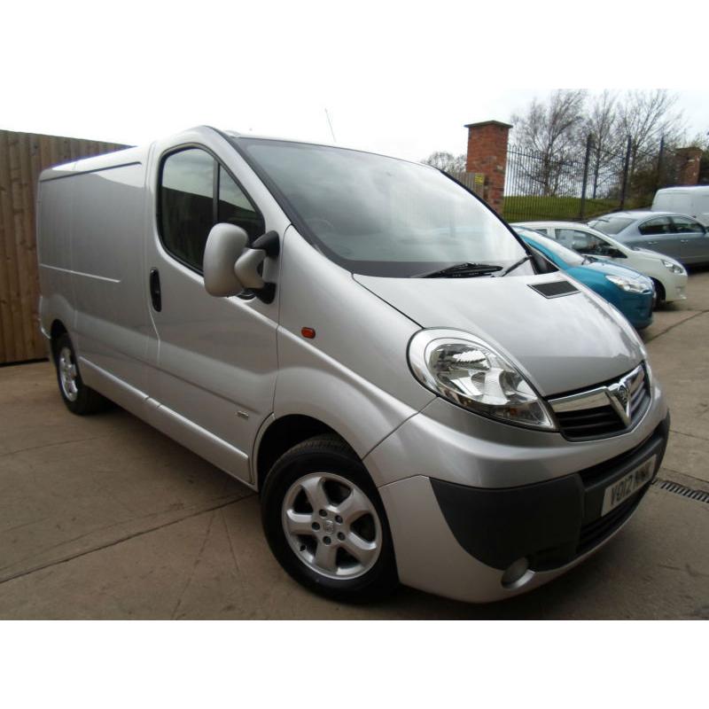 VAUXHALL VIVARO SPORTIVE VAN 2.0 CDTI 115 BHP 2012 SWB TURBO DIESEL F/S/H VGC