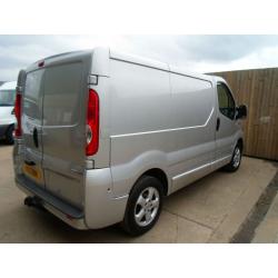 VAUXHALL VIVARO SPORTIVE VAN 2.0 CDTI 115 BHP 2012 SWB TURBO DIESEL F/S/H VGC