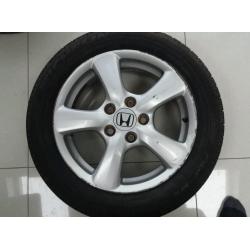 Genuine Honda Civic Alloy Wheel and Good Tyre