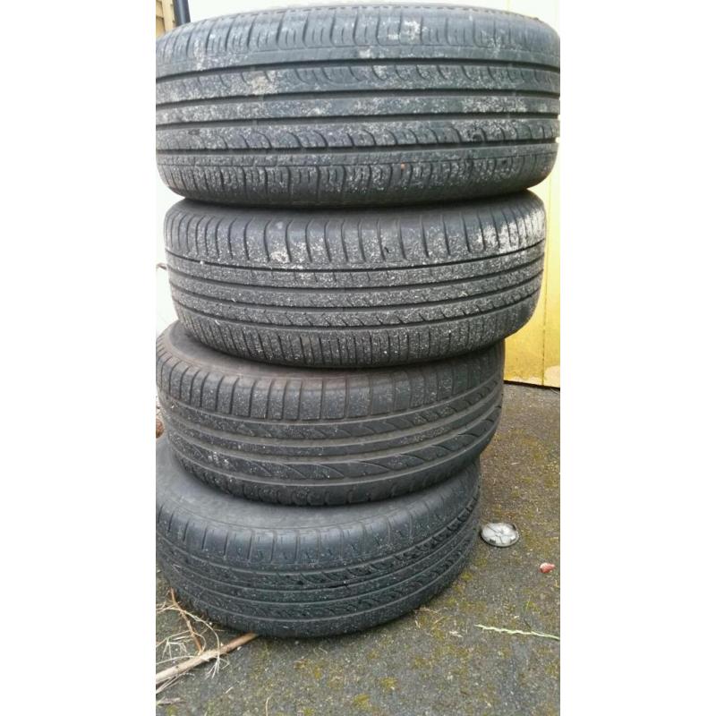 Set of 4 BMW 16" alloy wheels with great tyres