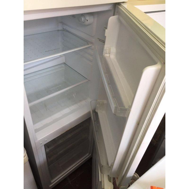 fridge freezer ..medium..Cheap