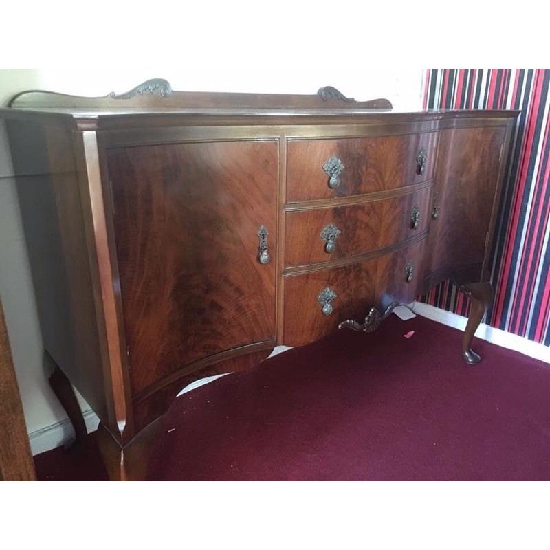 Stunning Buffet Bar/Sideboard