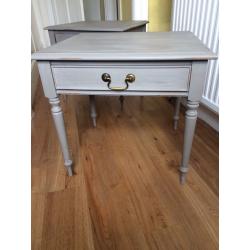 Pair of Vintage Solid Mahogany Side/Lamp Tables /