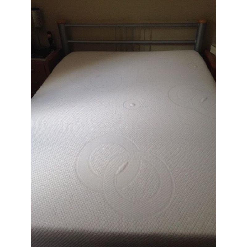 Memory foam mattress double excellent condition