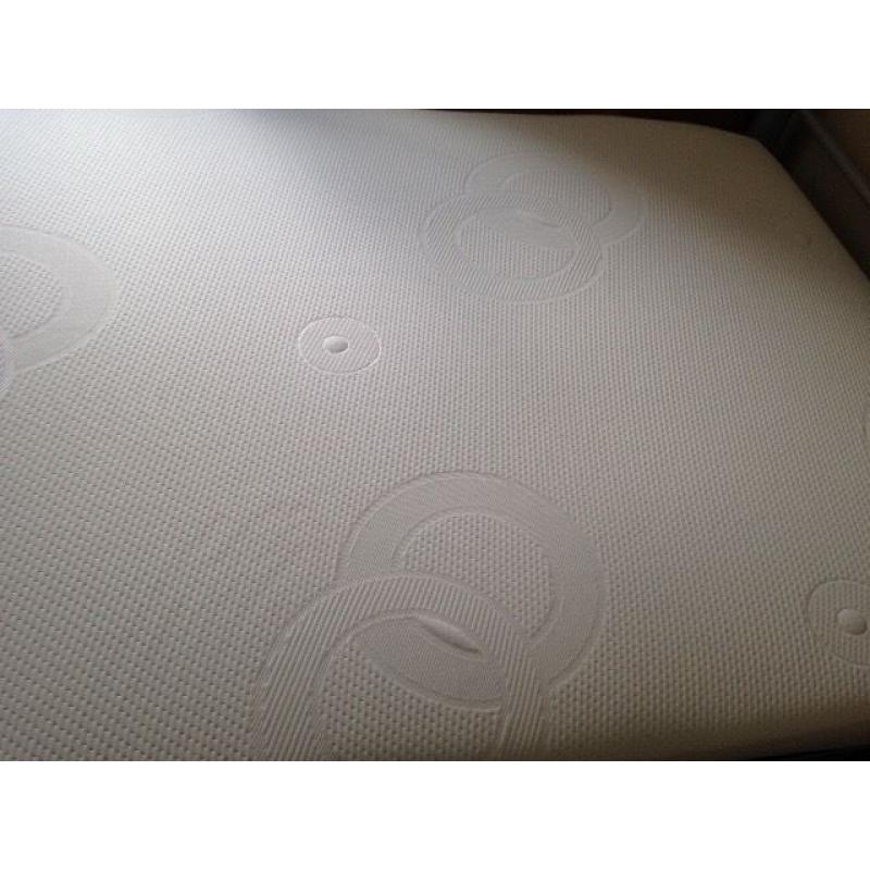 Memory foam mattress double excellent condition