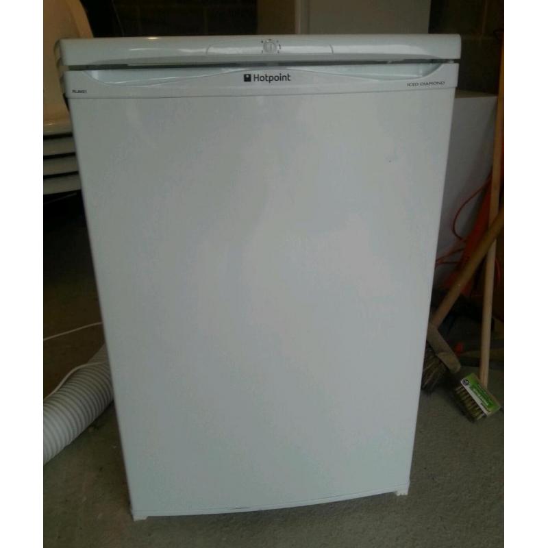 White hotpoint fridge