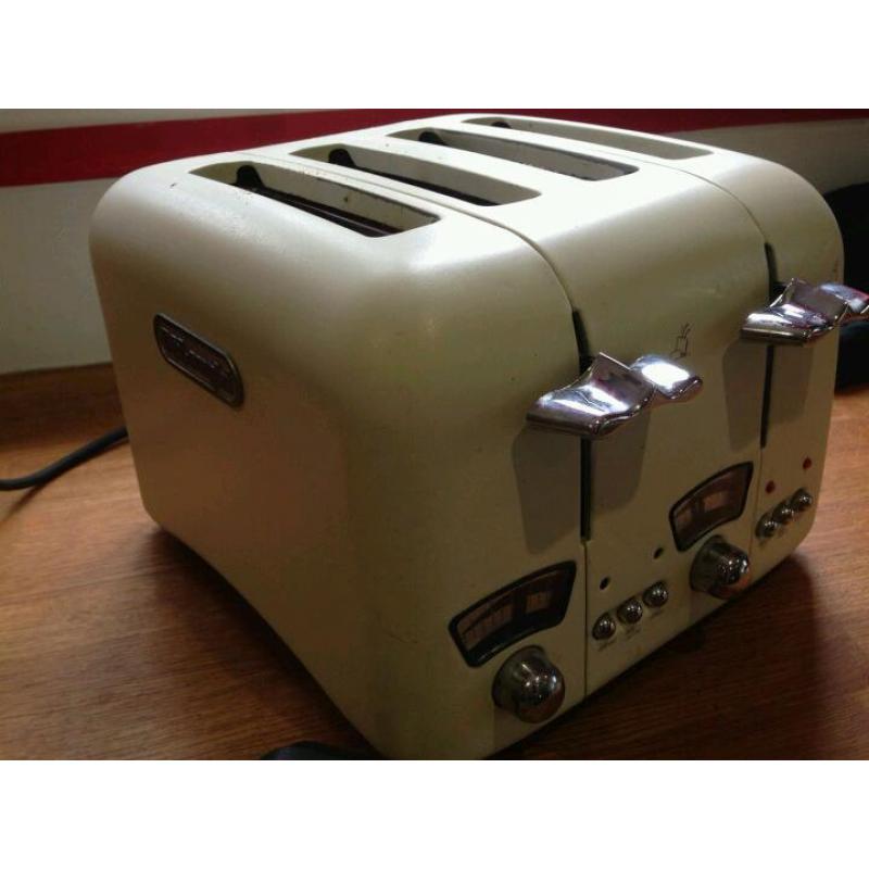 Delonghi 4 slice toaster