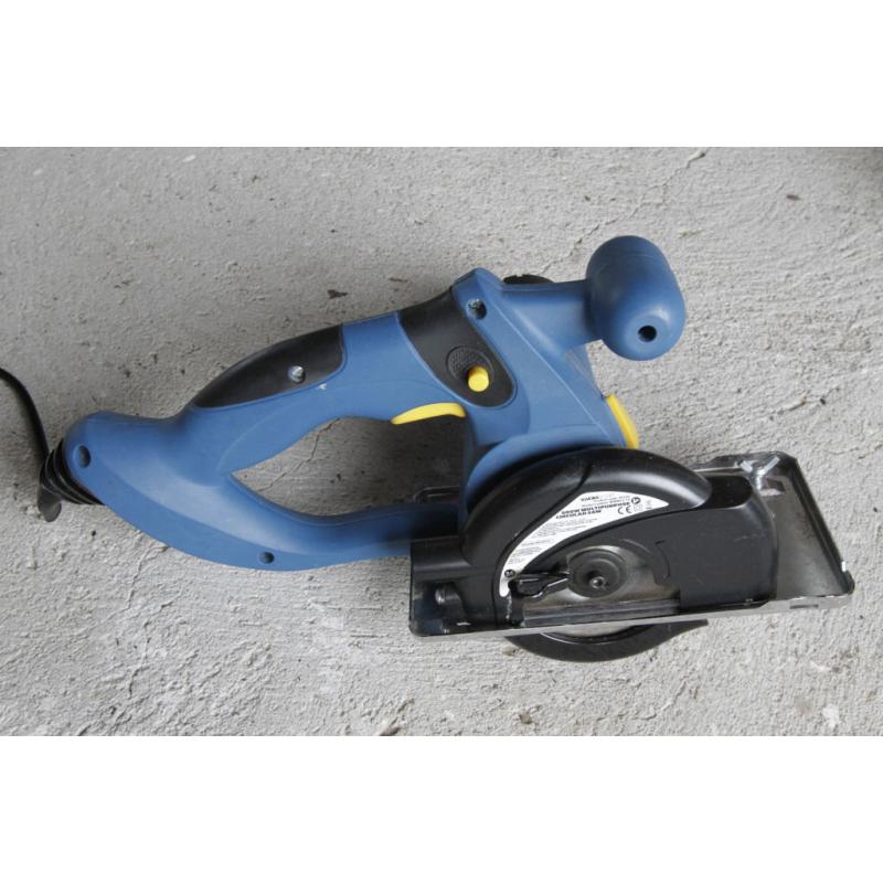 110mm; 500w Circular saw; mains powered