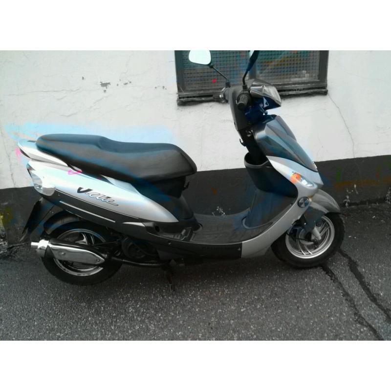 Peugeot V Clik 50cc Scooter