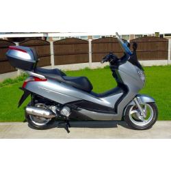 Stunning immaculate Honda FES125 S-Wing PCX CYGNUS XMAX showroom cond FSH HPI clear Full mot UK DEL