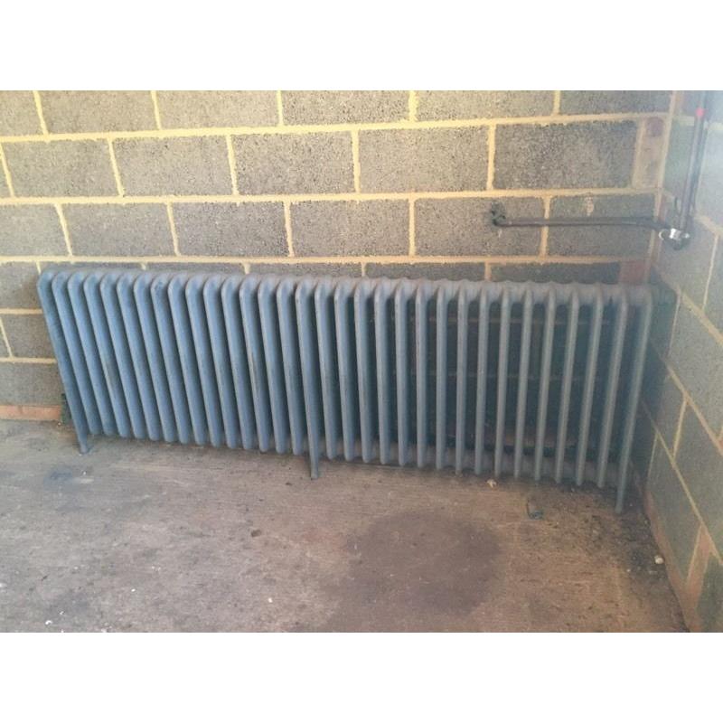 Cast iron radiator