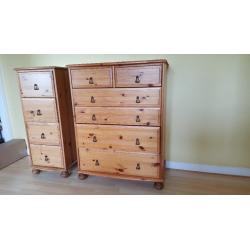 Pine chests of drawers