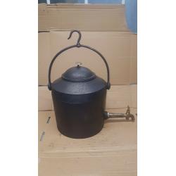 Vintage 'Baldwin' Hanging Kettle - Cast Iron 3.1/2 Gallon capacity - traveller style