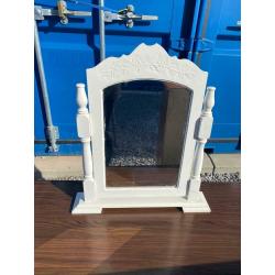 Dressing table mirror