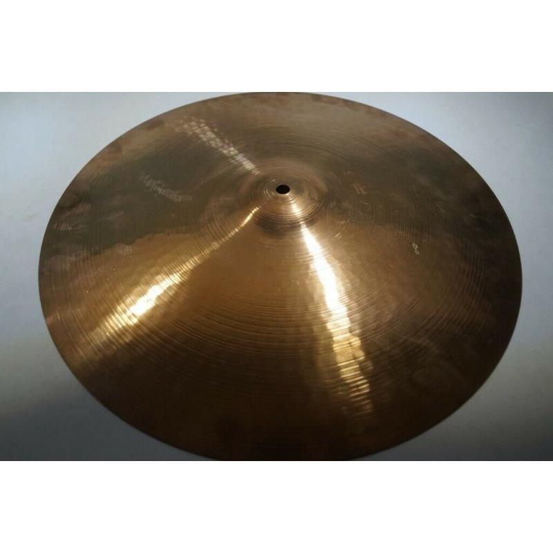 Paiste 2002 18 inch medium cymbal - '78 - Vintage - Classic Paiste series