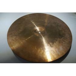 Paiste 2002 18 inch medium cymbal - '78 - Vintage - Classic Paiste series