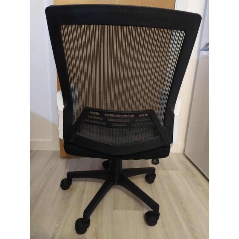 Desk/Office Chair - Black/White **SOLD**